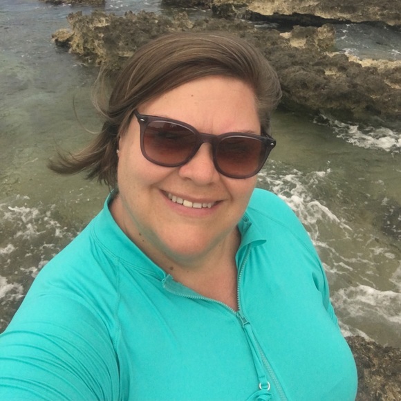 Meet your Posher, Shiena - Picture 1 of 1